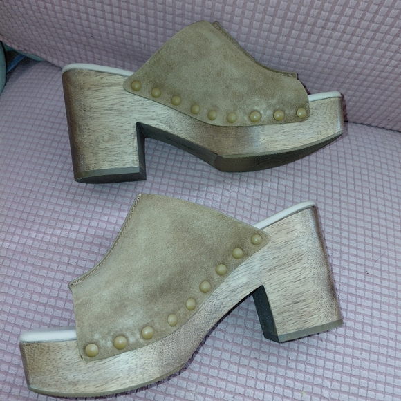 Sam Edelman Tan Suede Women's Mules - Picture 3 of 8